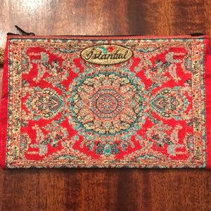 Purse- Zippered- Exotic Looking